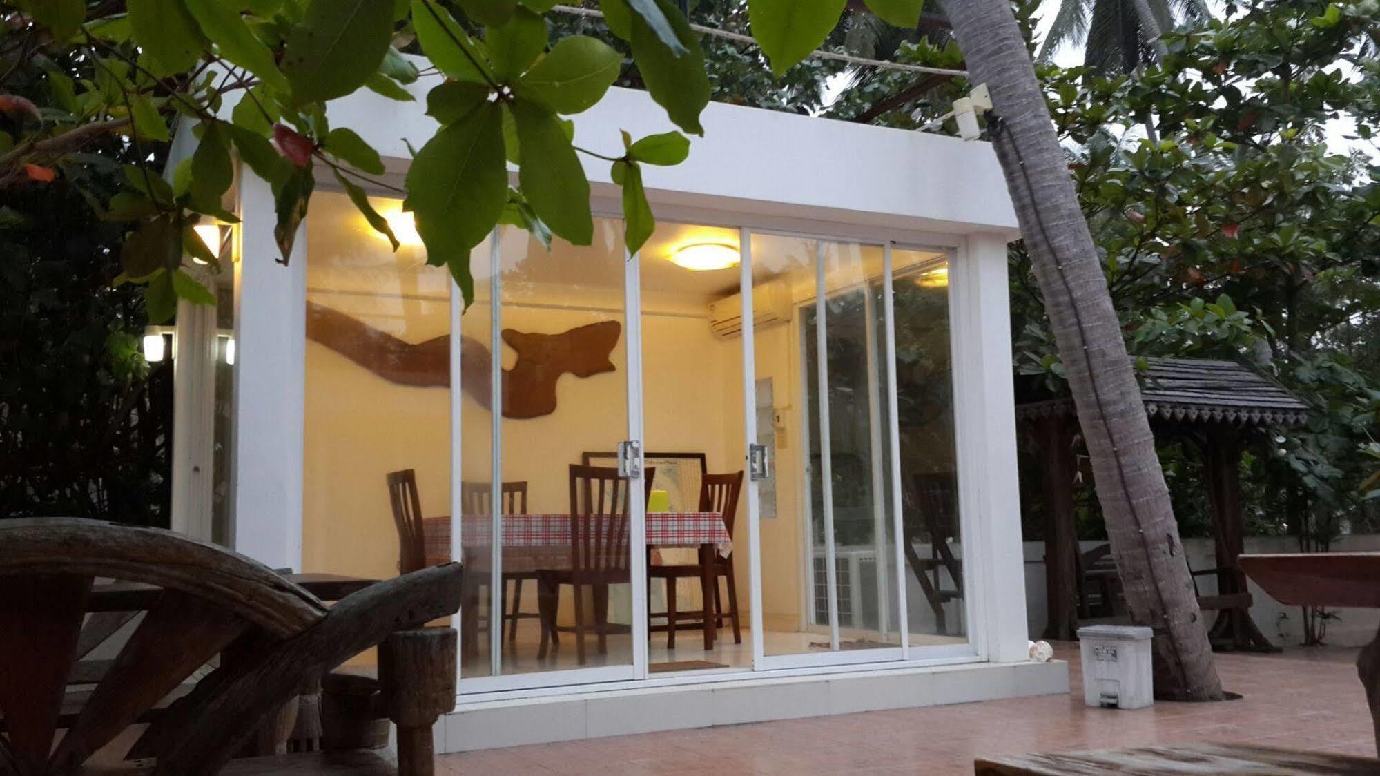 The Theatre Villa Bang Saphan Bagian luar foto