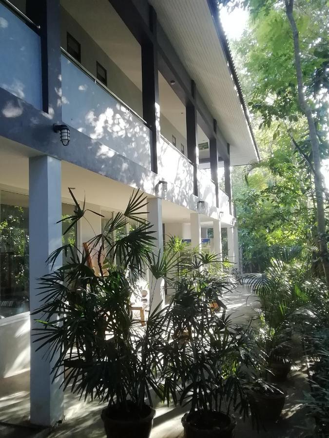 The Theatre Villa Bang Saphan Bagian luar foto