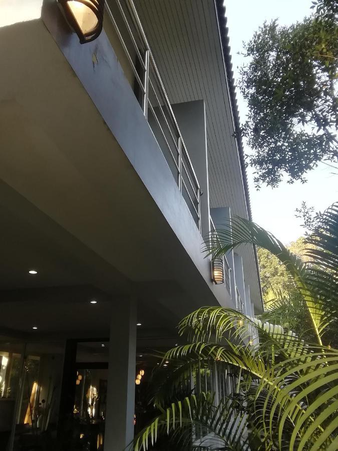 The Theatre Villa Bang Saphan Bagian luar foto