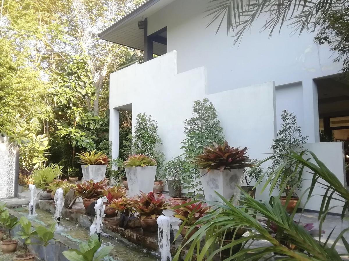 The Theatre Villa Bang Saphan Bagian luar foto