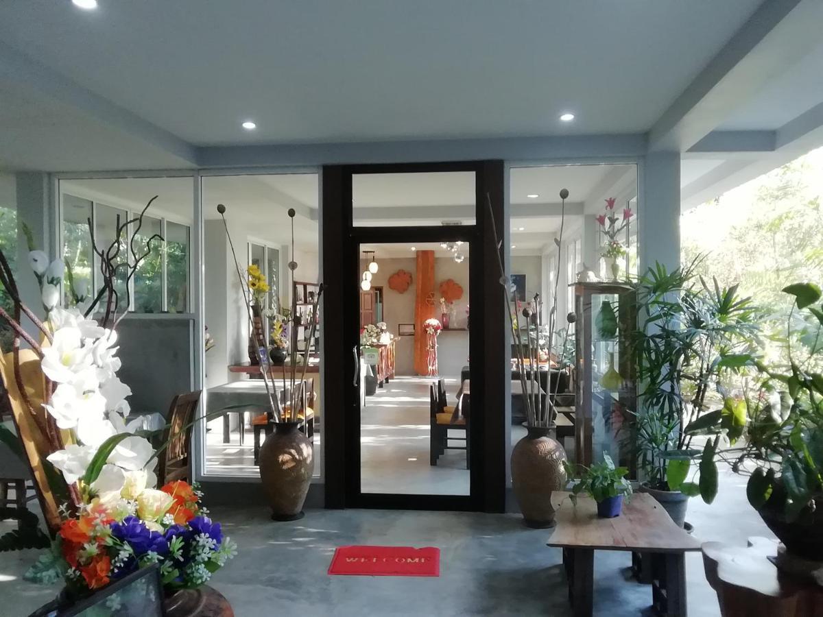 The Theatre Villa Bang Saphan Bagian luar foto